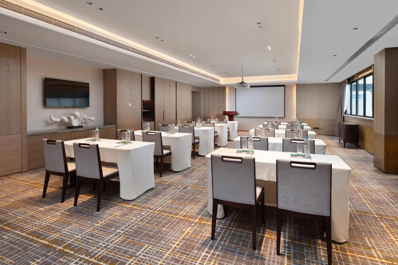 Holiday Inn & Suites Sanya Yalong Bay Exterior foto